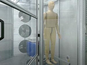 Стоп-кадр видео / Создан первый в истории дышащий, потеющий и дрожащий робот. Зачем он нужен?