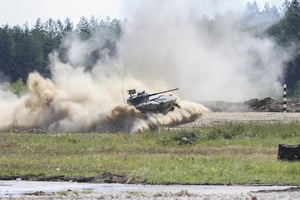 Фото пресс-службы Минобороны РФ / «Кадриль» на танках, или Как военные репетируют необычный балет (видео)