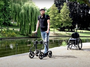 Стоп-кадр видео / Нейрочип вернул парализованному возможность ходить. Почему это все еще не революция?