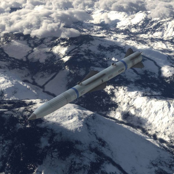 Наглядное изображение малоразмерной противоракеты CUDA (головной разработчик «Lockheed Martin»), являющейся концептуальным аналогом действующего проекта SACM-T (AFRL/«Raytheon»).