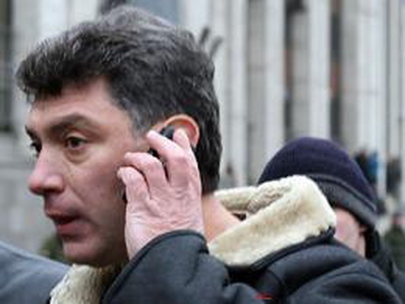 Немцов извинился за телефонные разговоры