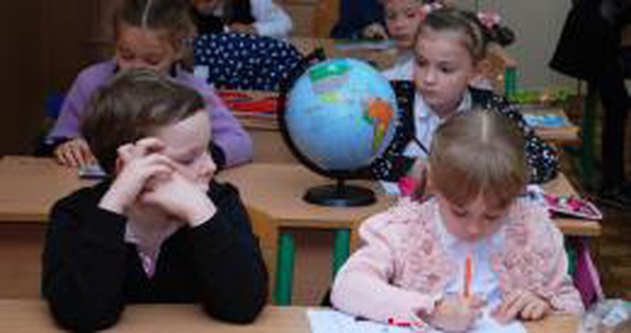 Власти объяснили школьное задание «письмо отцу на фронт»