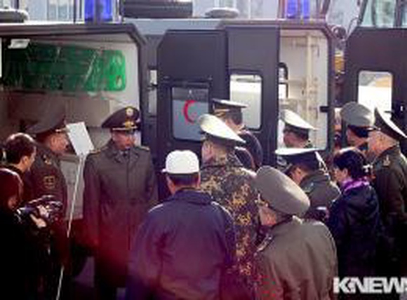 Казахстан передал Киргизии военную технику