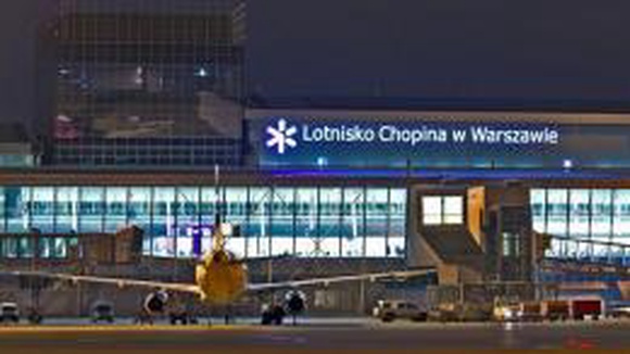 Аэропорт «Шопен» убрал плакаты с картой Польши в довоенных границах