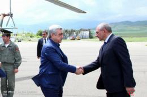 Президент Армении предпочёл провести праздники в Карабахе, а не в России