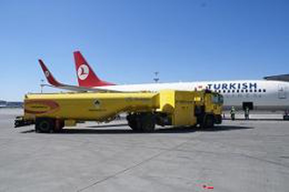 «Роснефть» выиграла тендер на заправку самолетов Turkish Airlines во Внуково