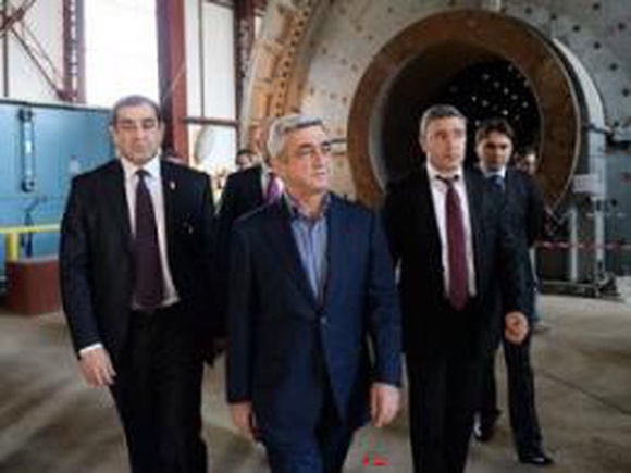 Президент Армении посетил Техутское медно-молибденовое месторождение