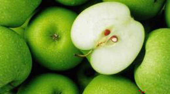 Канадские ученые смогли вырастить уши из яблок