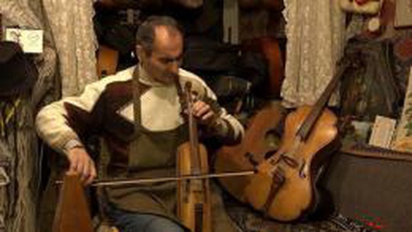 Как Баха записали в армяне, а шви спас виолончелиста от волчьей стаи