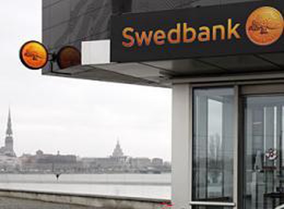 Swedbank в Латвии потерял из-за паники 250 миллионов евро