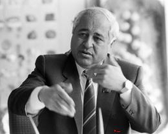 Скончался бывший глава ЦК компартии Узбекистана Иномжон Усманходжаев