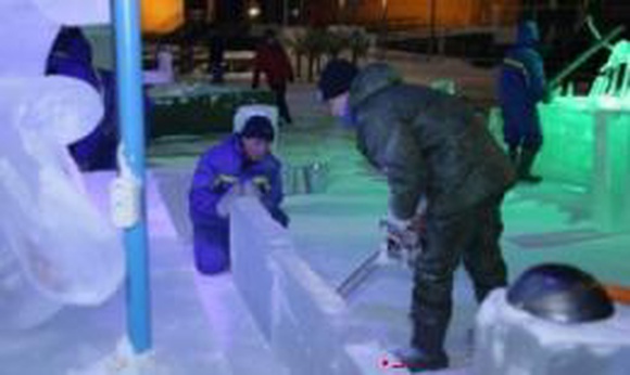 Нет льда, нет и скульптур. В Салехарде отменили фестиваль «Полярная рапсодия»