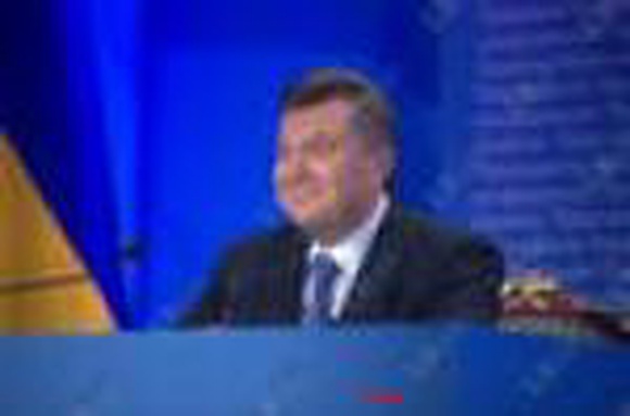 Янукович: 'В будущее нельзя идти, как говорят, боком или задом'