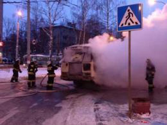 Маршрутка с пассажирами вспыхнула в Нижнем Новгороде
