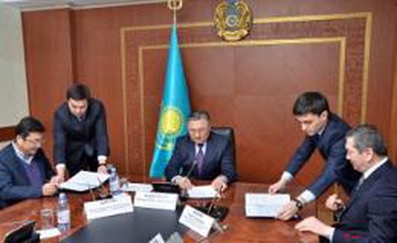 Китай и Казахстан договорились о строительстве в Караганде завода комплексных сплавов