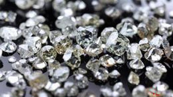Россияне стали покупать больше алмазов и рубинов