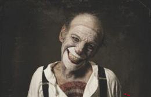 Французский фотограф показал самых страшных клоунов