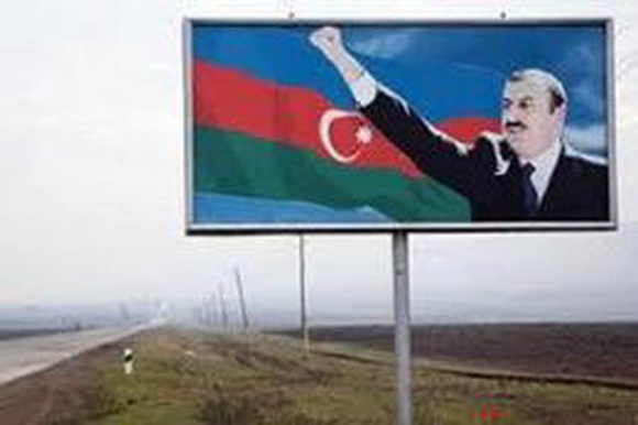 Паранойя на уровне государственной политики: администрация Алиева оправдывает репрессии против НПО