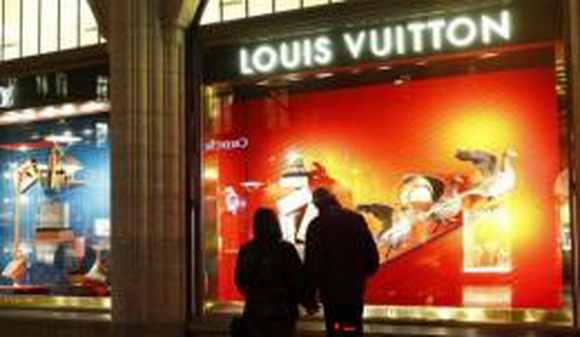 В Париже ограбили бутик Louis Vuitton