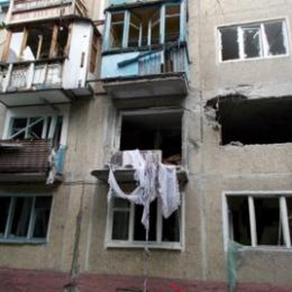 В Донецке обстреляли жилые дома, пять человек ранено