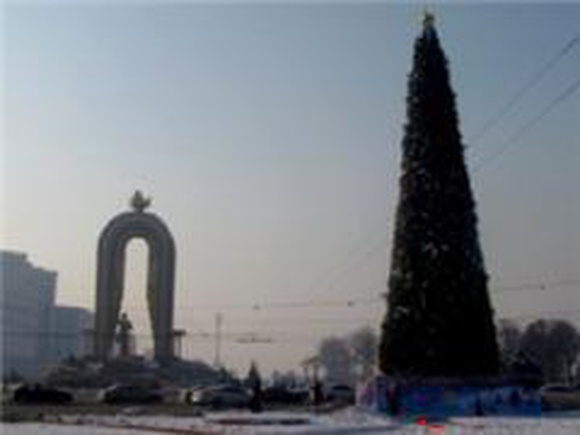 Мусульманский лидер призвал таджиков не праздновать Новый год